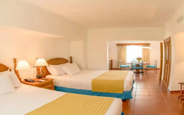 Amatique Bay Hotel