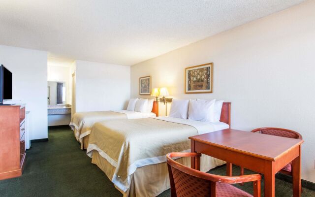 Days Inn by Wyndham Mesa East