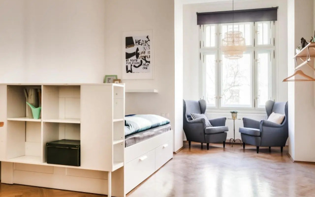 Trendy Local Apartment
