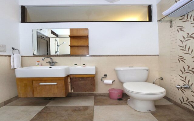 OYO 1496 Hotel Sky 5