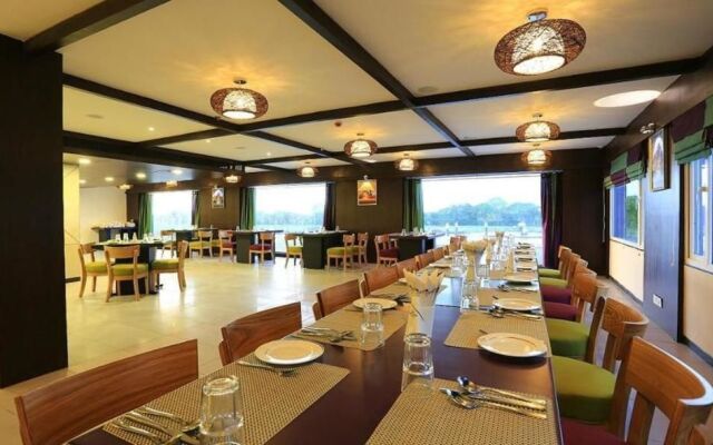 Vista Rooms at Nandan Kanan (Indore)