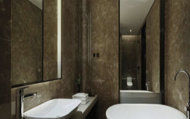 Ease House Hotel