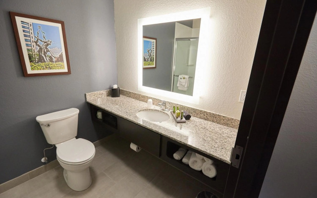 Gundersen Hotel & Suites