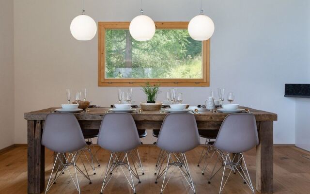 Chalet Les Etablonsluxury Chaletski-in Ski-out