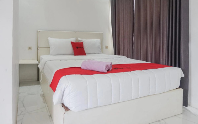 Reddoorz Syariah Raya Punten Batu