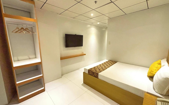 LuxeLite Suites Pasay