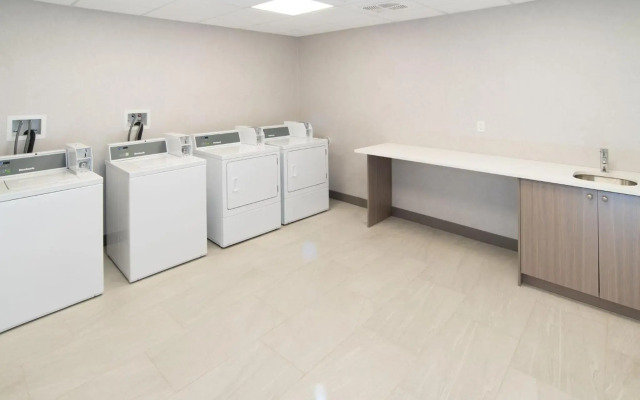 Holiday Inn Express & Suites Moose Jaw, an IHG Hotel
