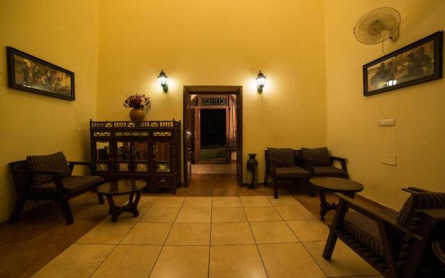 The Colonial Manek Manor