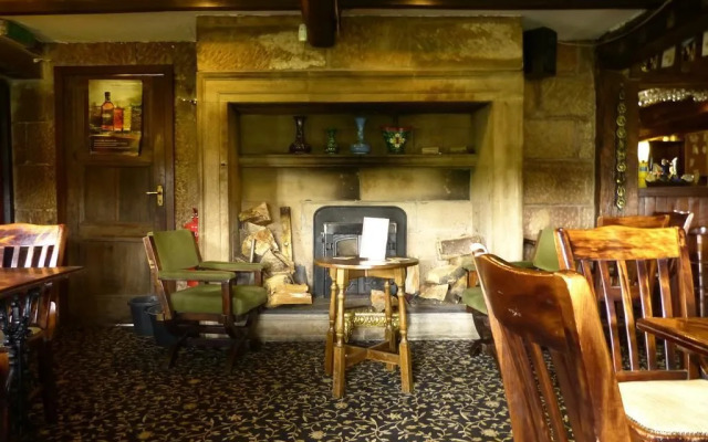 Peakstones Inn