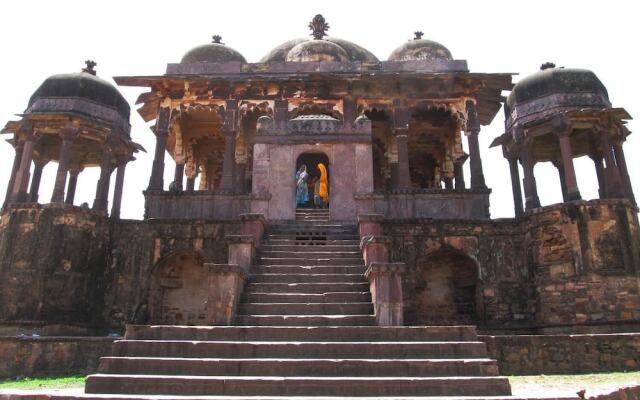 Ranthambore jungle cave