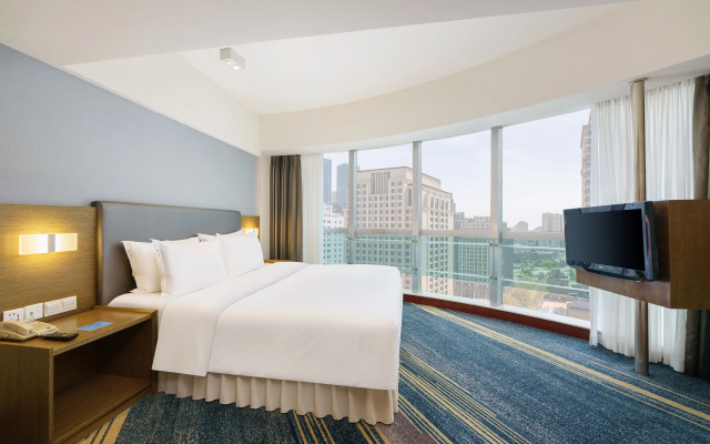 Holiday Inn Express Dalian City Centre by IHG