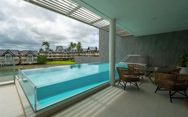 Beautiful Apt with a Pool