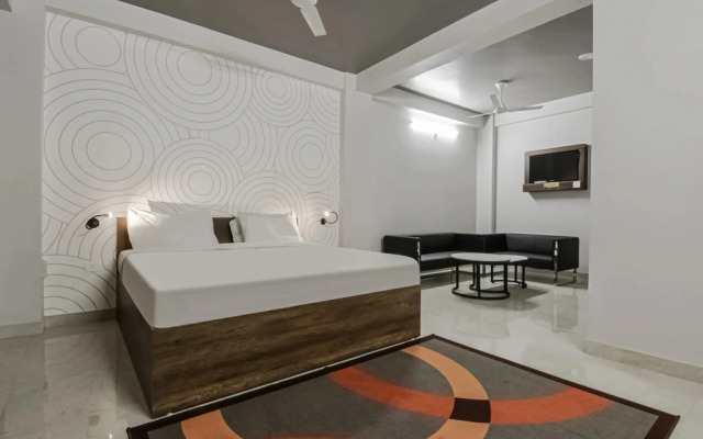 Super OYO Flagship Ag Colony