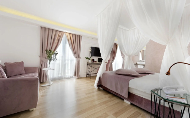 Nun Hotel Lara