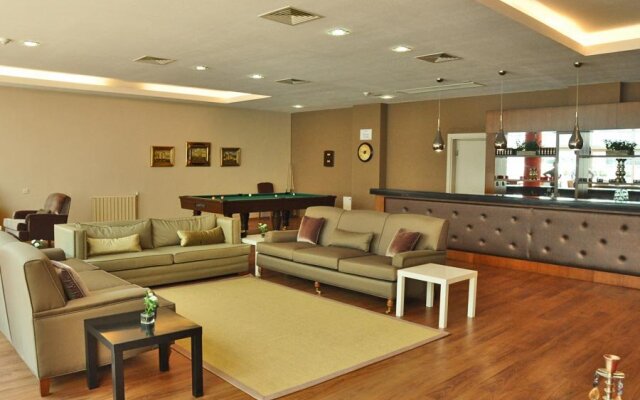 B Suites Hotel