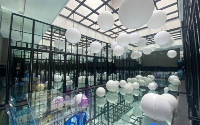 Z Hotel (Kunming Dianchi Shenghuo Meixue)
