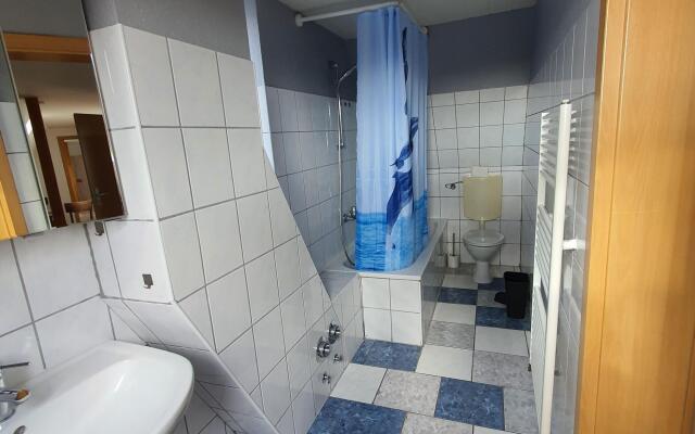 Apartment Near Jadeweserport and Centre