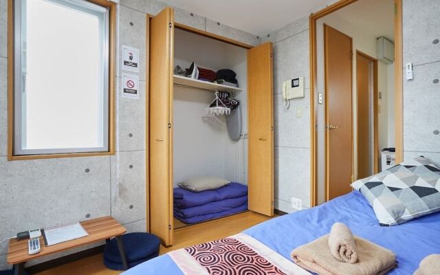 Residential Hotel Amika-F Sangenjaya 303