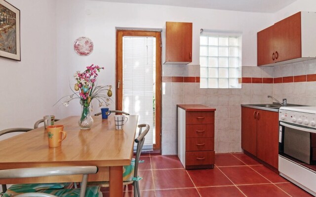 Nice Home in Pag With Wifi and 2 Bedrooms