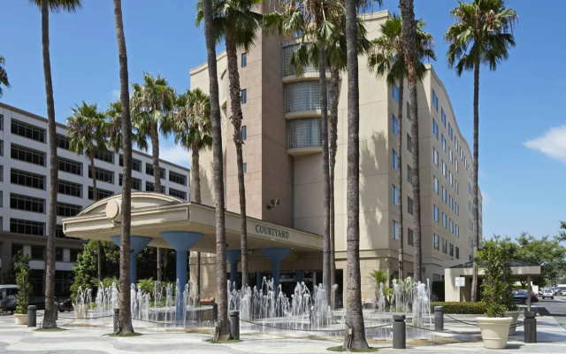 Courtyard by Marriott Los Angeles LAX/Century Boulevard
