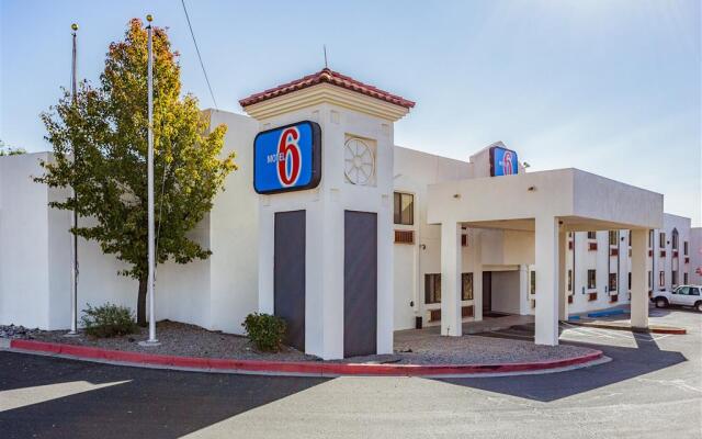 Motel 6 Santa Fe Nm Central