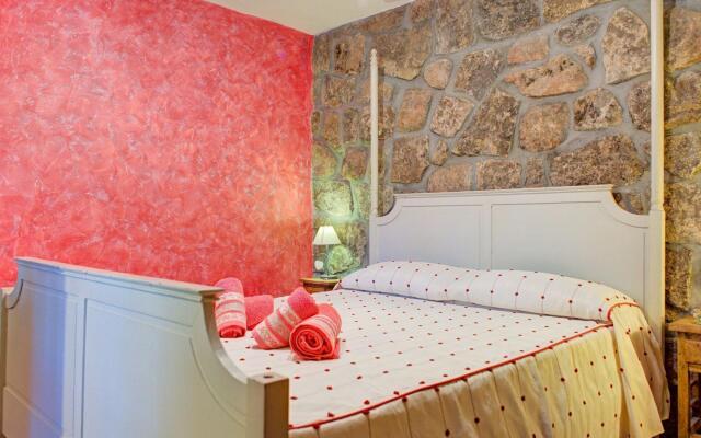 Rural Apartment in Galapagar with Garden, Pool and Spa