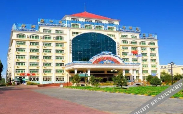 Mystic Lake Grand Hotel
