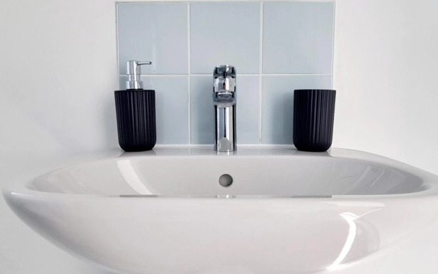 Visit Seaford Apartment - 4 Bedroom - Sleeps 9