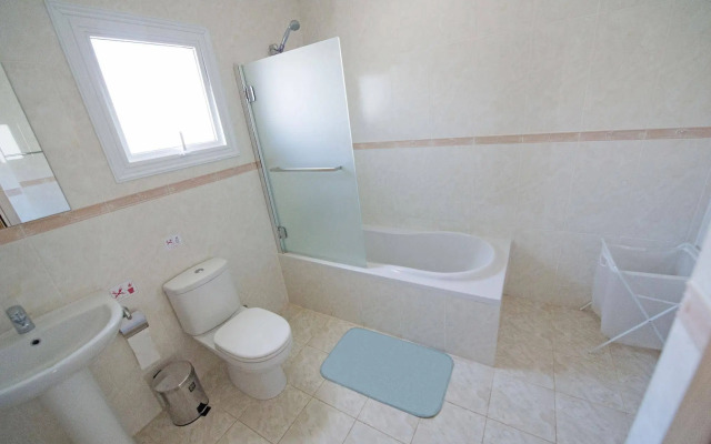 Hara Nissi Beach Villas