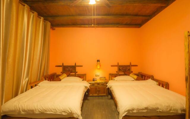 Yangshuo Scenic Mountain Retreat