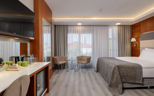 Limak Ambassadore Hotel