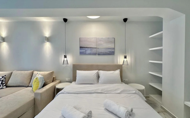 Kono Studios & Suites