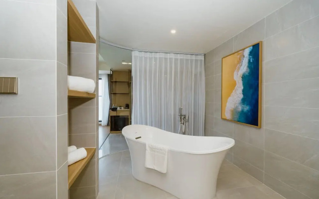 Aquamarine Resort Cam Ranh