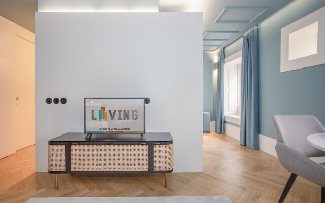 Liiiving - Ribeira Design Apartment