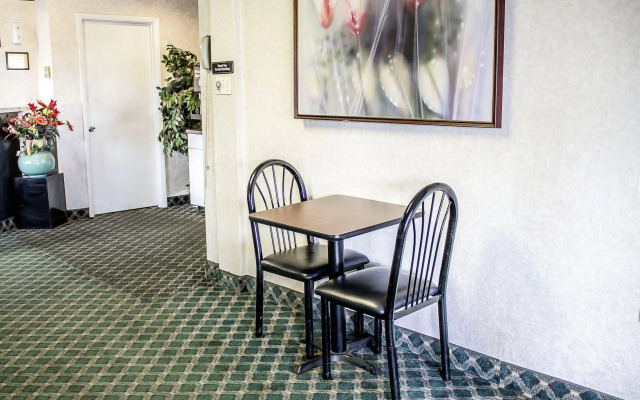 Rodeway Inn Moosic - Scranton