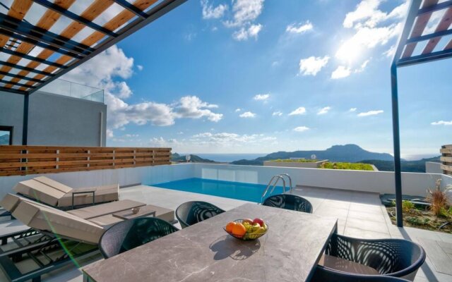Villa Saturday in Foinikas