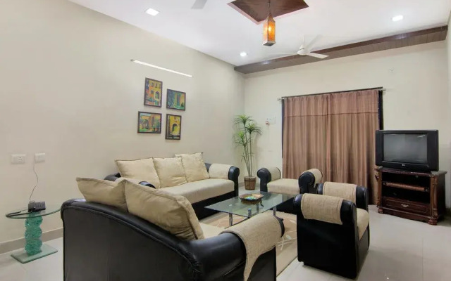 OYO 45 SilverKey Gachibowli