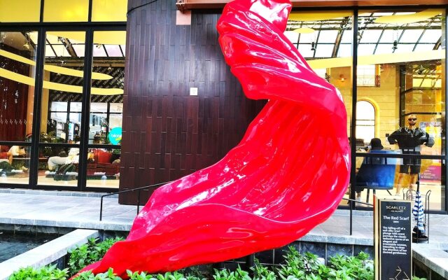 KLCC Modern Musical Sty 5Pax Scarletz Suite