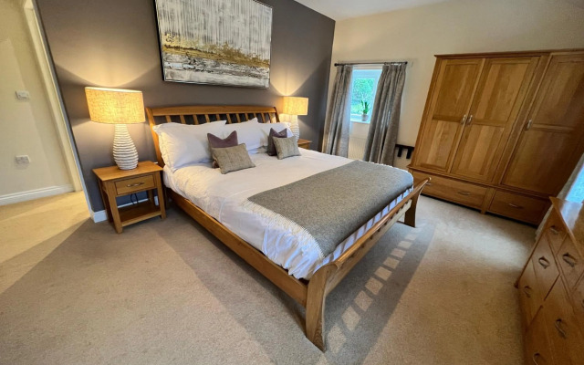 Ravenstone Lodge Country House Hotel