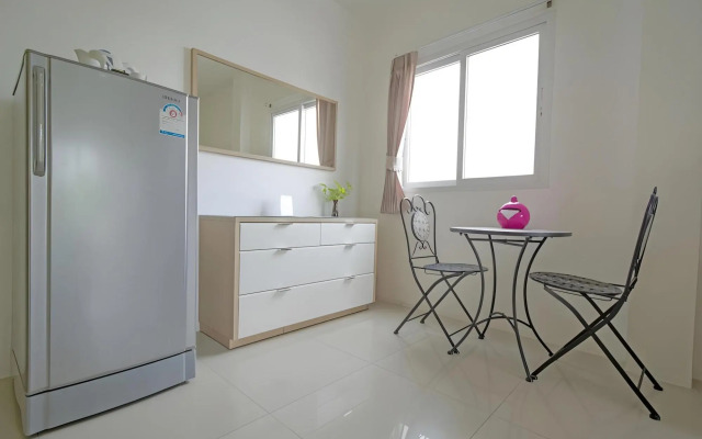 Sansuk Apartment