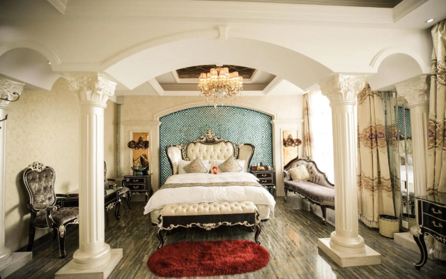 No.5 Theme Hotel
