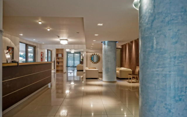 Lagomandra Beach Hotel and Suites