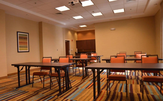 Fairfield Inn & Suites Dunn I-95