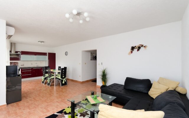 Apartments Maravera