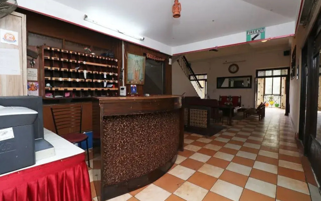 OYO 29826 Central Hotel