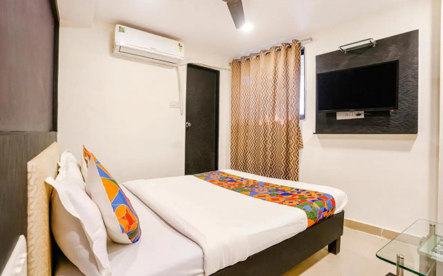 OYO 1166 Hotel Accore Inn