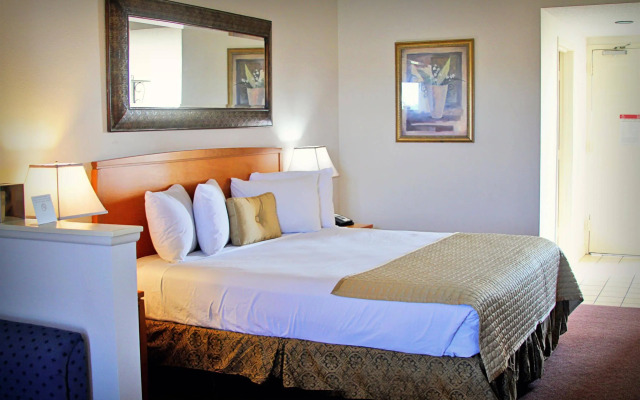 Ramada by Wyndham Kissimmee Downtown Hotel
