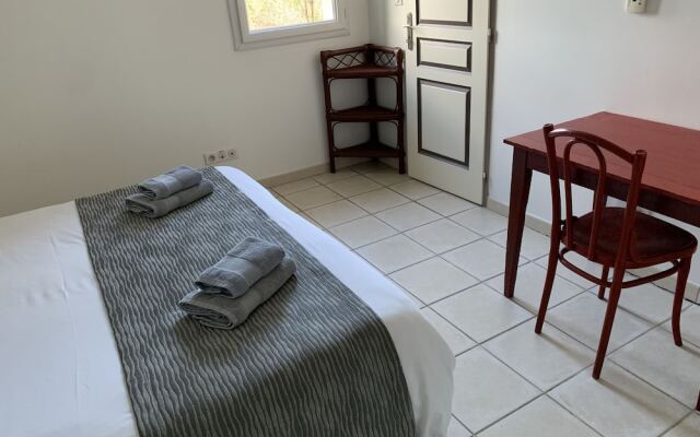 Puravida Lodge and Apparts