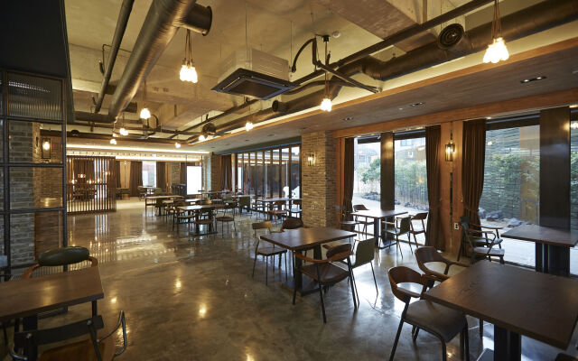 Royal Square Hotel Seoul