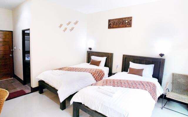 Baan Na Khon Hotel